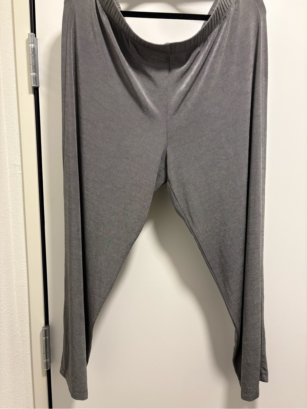 Chico’s Travelers Gray Slinky Stretch Pants 3 Short XL